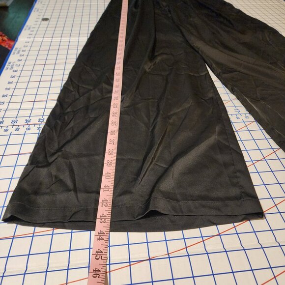 Petal & Pup Wellington Wide Leg Satin Pant Flaws Black Size 8 - Picture 3 of 13